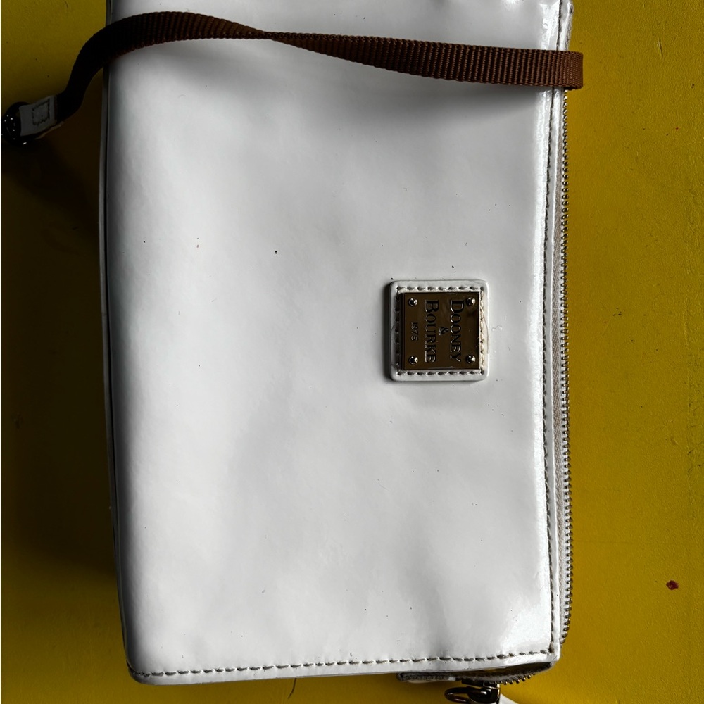 Dooney & Bourke White Wristlet with Brown Accents